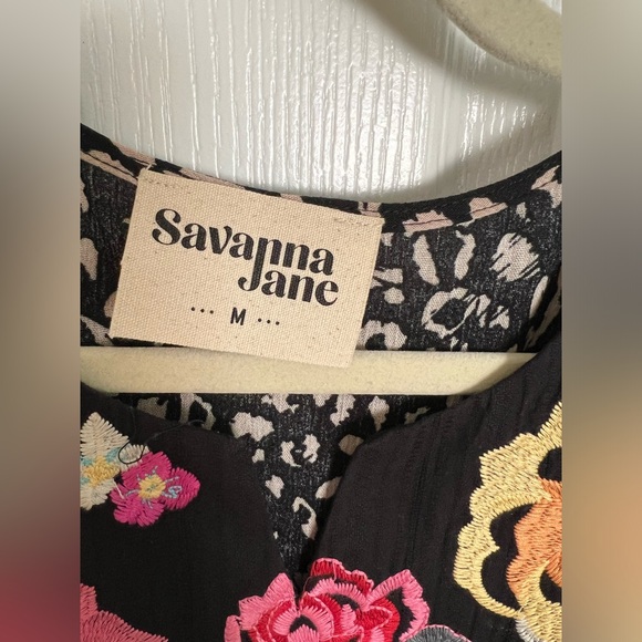 Savanna Jane Embroidered Blouse top -medium - Picture 6 of 7